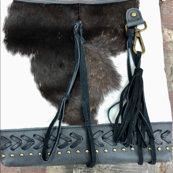 Genuine Leather Black&White Cowhide shoulder Bag - Picture 14 of 14